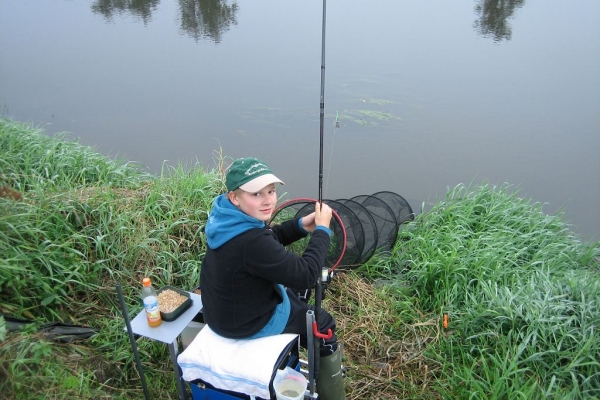 jugendfreundschaftsfischen-20130914-1351781934847F32AC-246B-9779-0381-8985E606FFF6.jpg