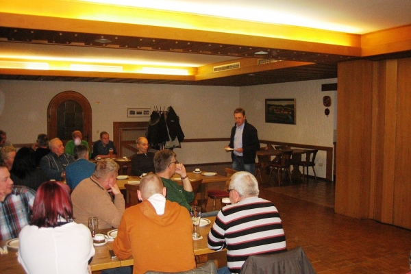 ausbuttern-20150314-15408060293D53D9E1-6ED4-B93C-1A99-4EEEA1E1830F.jpg