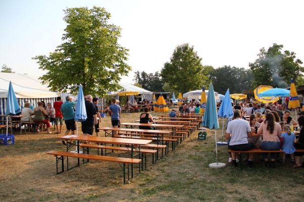 fischerfest-2015-20150811-1021259338614779E0-AFFB-7BC1-2A48-4375E143F549.jpg